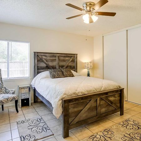 Sunny San Antonio Home With Backyard And Patio! Exteriör bild