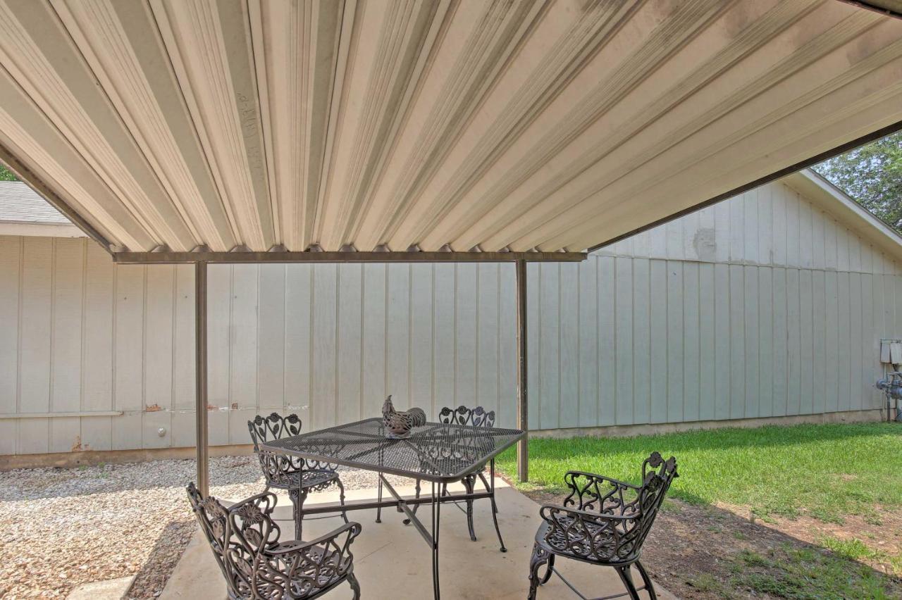 Sunny San Antonio Home With Backyard And Patio! Exteriör bild