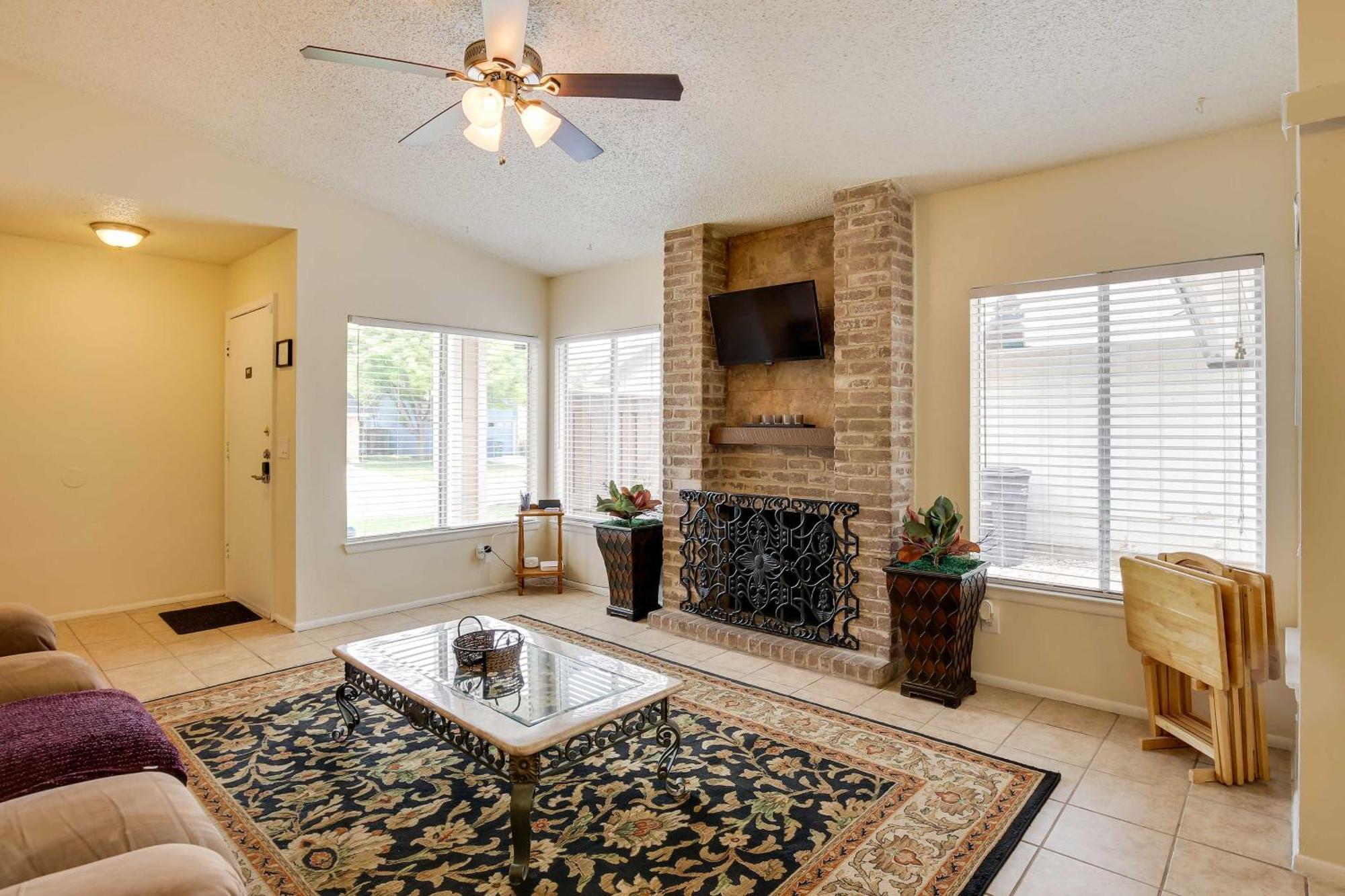 Sunny San Antonio Home With Backyard And Patio! Exteriör bild